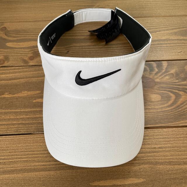 NIKE(ナイキ)のナイキ　サンバイザー スポーツ/アウトドアのゴルフ(ウエア)の商品写真