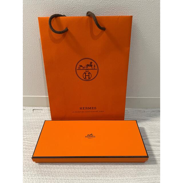 Hermes(エルメス)のエルメス　ハンドタオル　HERMES 新品未使用　袋箱付き レディースのファッション小物(ハンカチ)の商品写真