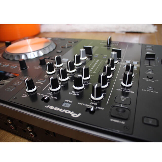 Pioneer XDJ-R1 1