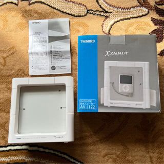 中古品】TWINBIRD AV-J122W FMラジオ付防水スピーカー iPod対応 x