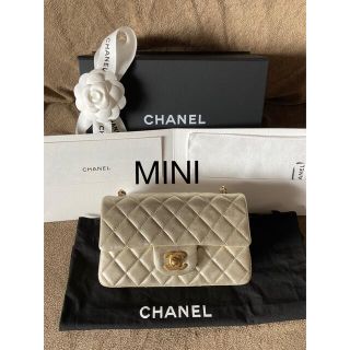 シャネル(CHANEL)の超激レア 限定  CHANEL シャネル ミニマトラッセ ゴールド ミニフラップ(ショルダーバッグ)