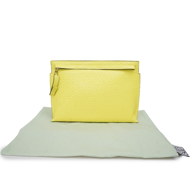 はラクマ LOEWE Tポーチ クラッチバッグ(未使用 展示品)の通販 by
