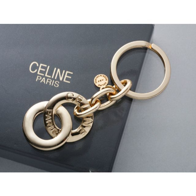 celine(セリーヌ)のS7785M 美品 セリーヌ ロゴ文字 ゴールドカラー キーリング 箱付き レディースのファッション小物(キーホルダー)の商品写真