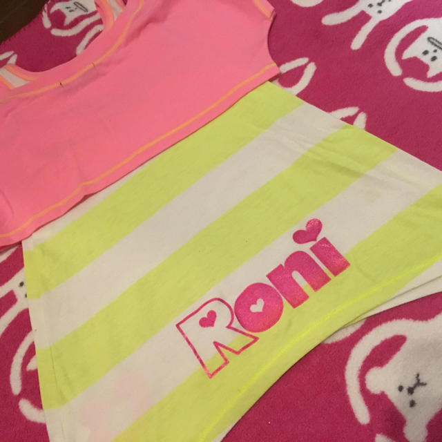 RONI(ロニィ)の☆がやがや☆様専用 RONI ネオンカラー Tシャツ SM 120 キッズ/ベビー/マタニティのキッズ服女の子用(90cm~)(Tシャツ/カットソー)の商品写真