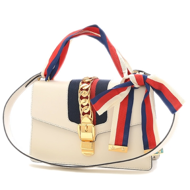 こちらの⒩ Gucci - グッチ シルヴィ スモール ショルダーバッグ