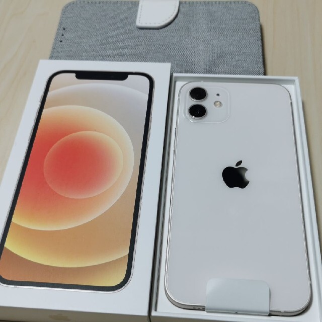 新品未使用】iPhone12 64GB ホワイト AU SIMロック解除済み - 携帯電話 新品未使用】iPhone12 64GB ホワイト AU SIMロック解除済み - 携帯電話