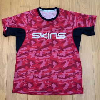 スキンズ(SKINS)のSKINS Tシャツ　Sサイズ      たつや様専用(Tシャツ/カットソー(半袖/袖なし))