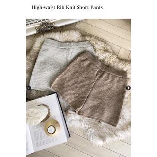 新品未使用■ High-waist Rib Knit Short Pants(ショートパンツ)