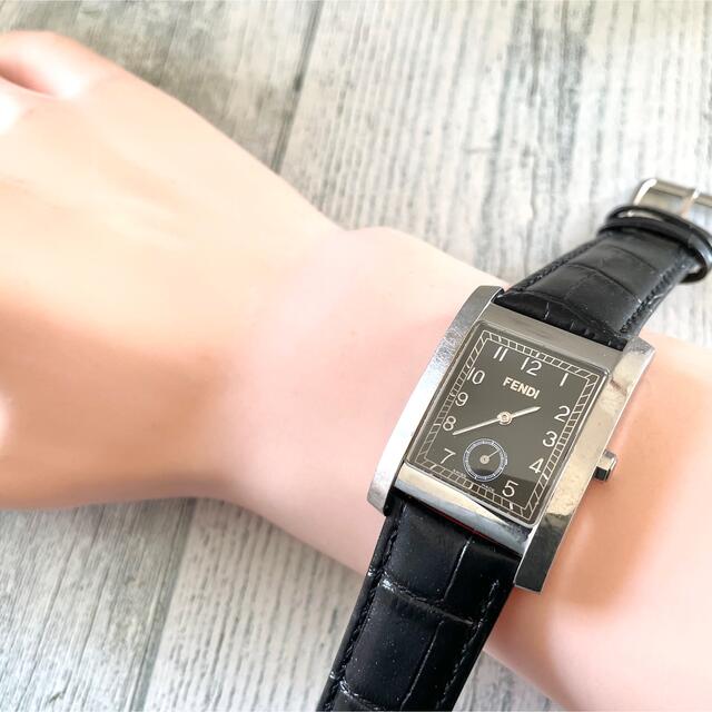 電池交換済】FENDI フェンディ 腕時計 7000G ブラック シルバー