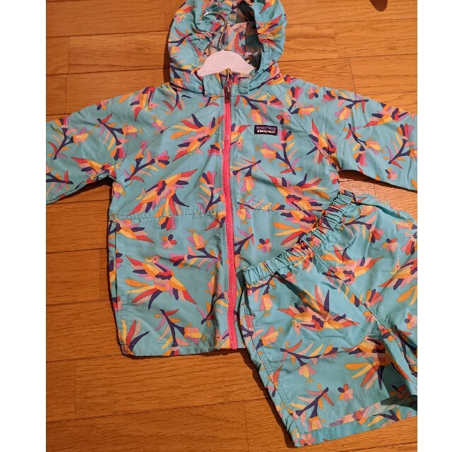 patagonia(パタゴニア)のパタゴニア ウィンドブレイカー上下 110 キッズ/ベビー/マタニティのキッズ服女の子用(90cm~)(ジャケット/上着)の商品写真