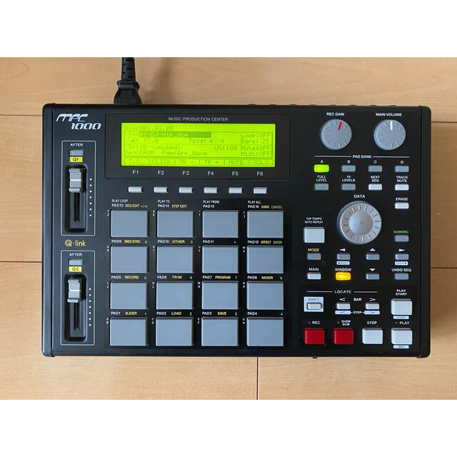 AKAI MPC BK jjos 3.の通販 by 劇団's shop｜ラクマ