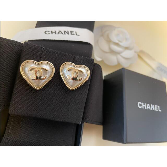 CHANEL♥︎シャネル　ハートピアス