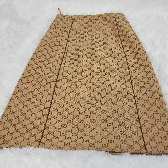 Gucci(グッチ)の<美品✨セール中>GUCCI　グッチ　デニムスカート　GG柄　ひざ丈　総柄 レディースのスカート(ひざ丈スカート)の商品写真