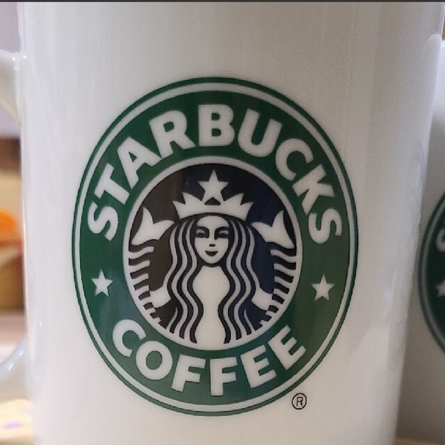 Starbucks Coffee(スターバックスコーヒー)のスターバックス マグカップ 旧ロゴ 2004 新品２個セット インテリア/住まい/日用品のキッチン/食器(グラス/カップ)の商品写真