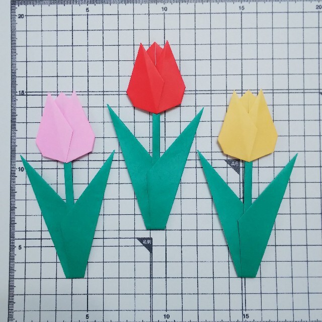 売り切れ❗️折り紙壁面飾り チューリップ20個&蝶々20個