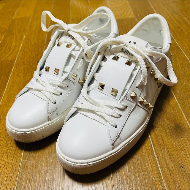 VALENTINO(ヴァレンティノ)のVALENTINO スニーカー　サイズ39 レディースの靴/シューズ(スニーカー)の商品写真