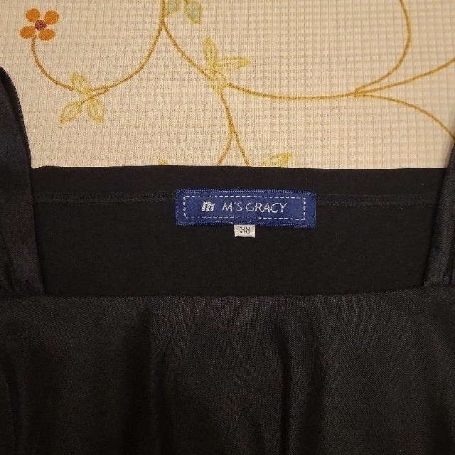 M'S GRACY(エムズグレイシー)のエムズグレイシー　トップス　フリル　ノースリーブ レディースのトップス(カットソー(半袖/袖なし))の商品写真