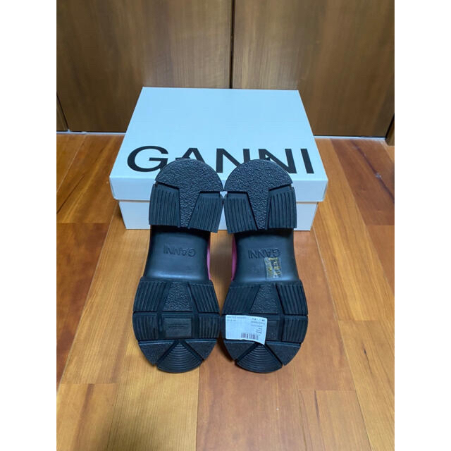 ピンク GANNI ガニー リサイクルラバー チェルシーブーツ レインブーツ レディースの靴/シューズ(ブーツ)の商品写真