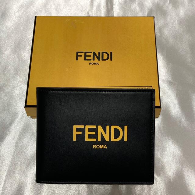 新品◆FENDI ロゴ 折財布 小銭入れ付き 黒 メンズのファッション小物(折り財布)の商品写真