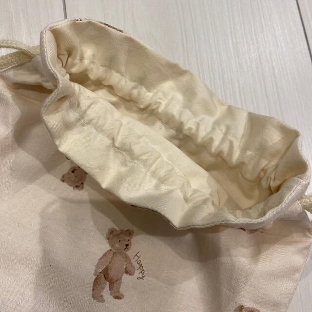 テディベア　巾着　給食袋　アイボリー ハンドメイドのキッズ/ベビー(外出用品)の商品写真