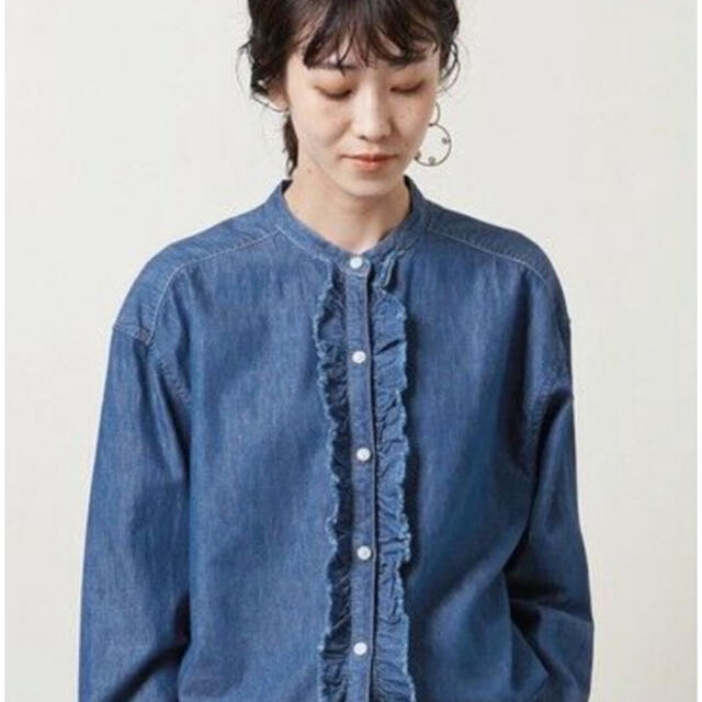 UNITED ARROWS(ユナイテッドアローズ)のユナイテッドアローズ　UWSC DENIM フリル シャツ 21FW レディースのトップス(シャツ/ブラウス(長袖/七分))の商品写真