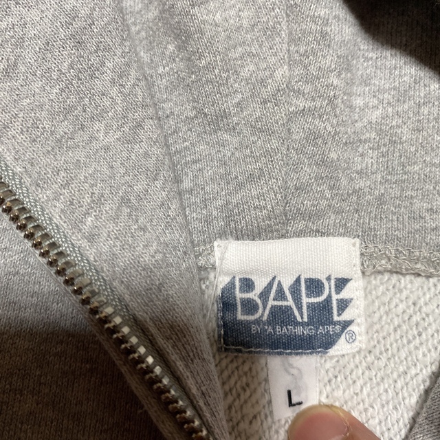 A BATHING APE(アベイシングエイプ)のセット　APE BAPE KAWS シャーク　パーカー　チェック　L メンズのトップス(パーカー)の商品写真