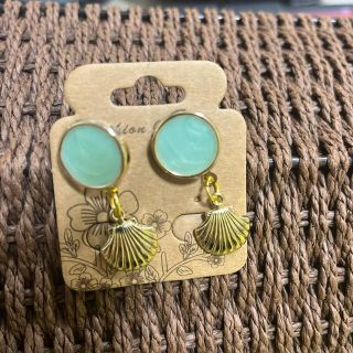 シェルピアス(ピアス)