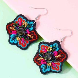 【新品】刺繍♡お花ピアス(ピアス)