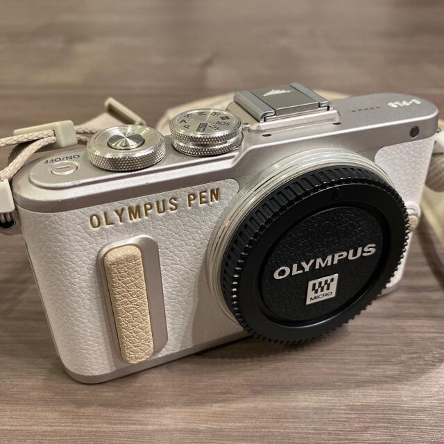 OLYMPUS(オリンパス)の【美品】【動作確認済】OLYMPUS PEN E-PL8 ホワイト 望遠レンズ付 スマホ/家電/カメラのカメラ(ミラーレス一眼)の商品写真