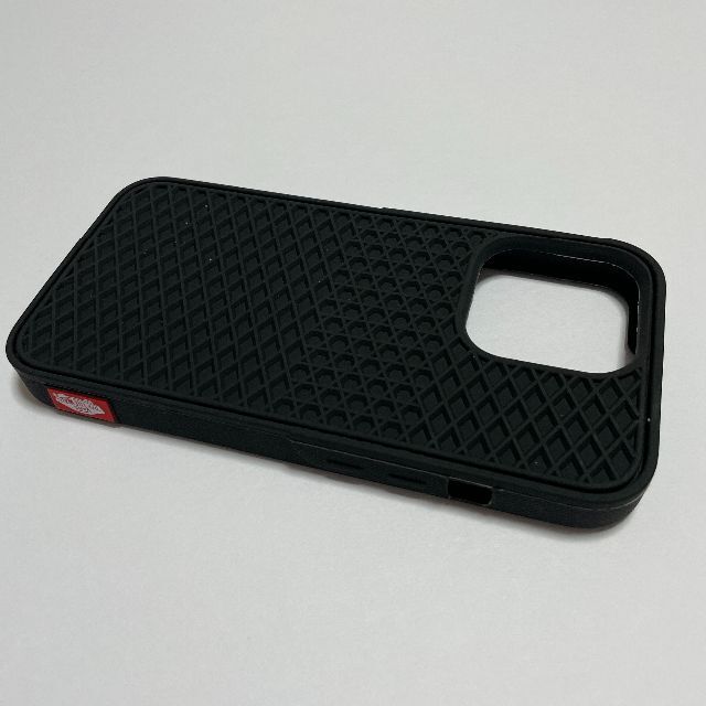 VANS(ヴァンズ)の【新入荷】iPhone13pro ケース vans バンズ スマホ/家電/カメラのスマホアクセサリー(iPhoneケース)の商品写真