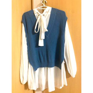 リリーブラウン ニットベスト シャツ/ブラウス(レディース/長袖)の通販 リリーブラウン ニットベスト シャツ/ブラウス(レディース/長袖)の通販
