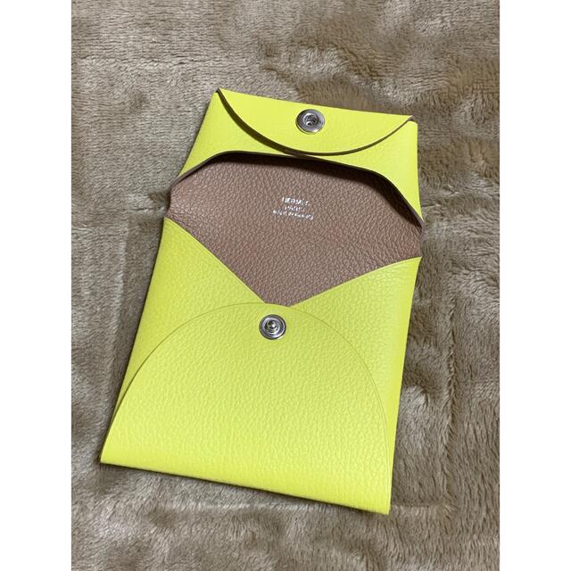 安い値段 HERMES バスティア ヴェルソ ライム/チャイ 小銭入れ