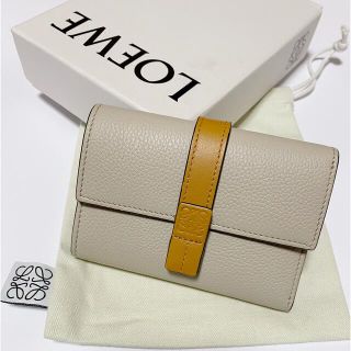ロエベ 折りたたみ 財布(レディース)の通販 75点 | LOEWEのレディース ロエベ 折りたたみ 財布(レディース)の通販 75点 | LOEWEのレディース