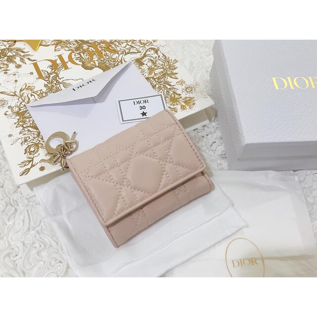 Dior(ディオール)の新品　ディオール　コンパクト　ウォレット　財布　ミニウォレット　ladydior レディースのファッション小物(財布)の商品写真