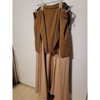 トーガ(TOGA)の新品★TOGA pullaスカート(ひざ丈スカート)