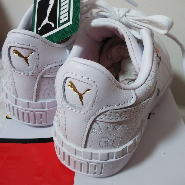 【匿名配送】PUMA×キティ スニーカー(18cm)