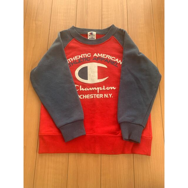 Champion(チャンピオン)のキッズトレーナー　champion キッズ/ベビー/マタニティのキッズ服男の子用(90cm~)(Tシャツ/カットソー)の商品写真