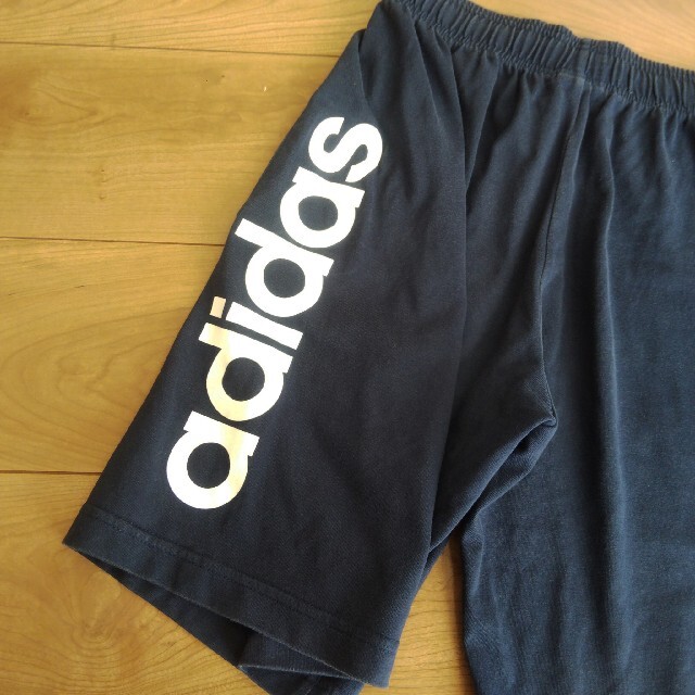 adidas(アディダス)の即日発送★adidas アディダス ショートパンツ ハーフパンツ 紺 メンズS メンズのパンツ(ショートパンツ)の商品写真