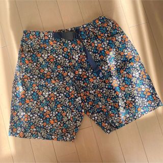 グラミチ(GRAMICCI)のGRAMICCI 花柄 ショートパンツ(ショートパンツ)