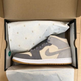 ナイキ(NIKE)のNIKE AIR JORDAN 1 MID SE 新品未使用(スニーカー)