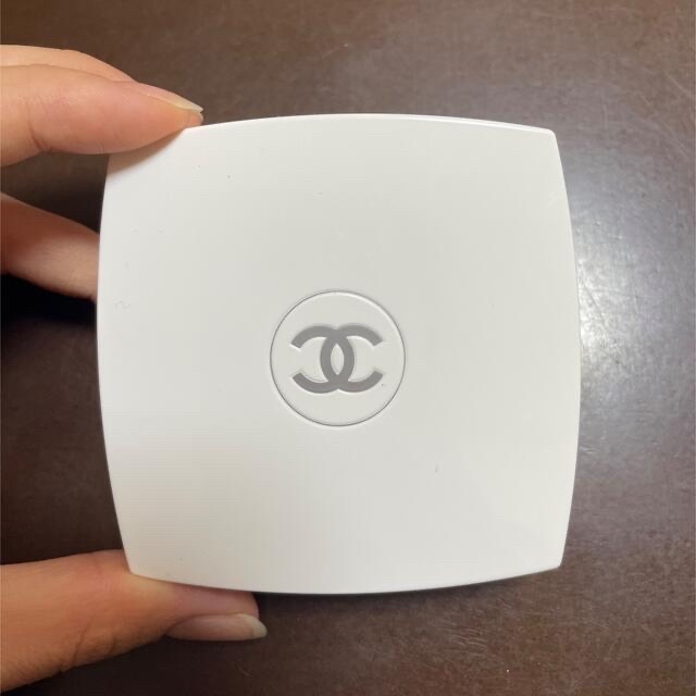 CHANEL(シャネル)のシャネル ファンデーション 容器のみ コスメ/美容のベースメイク/化粧品(ファンデーション)の商品写真