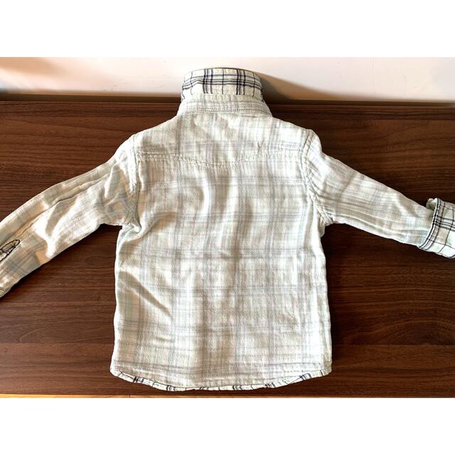 BeBe(ベベ)のBeBe リバーシブルカーディガン　95 キッズ/ベビー/マタニティのキッズ服男の子用(90cm~)(カーディガン)の商品写真