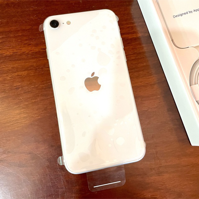 【新品】iPhone SE2 64GB white 3