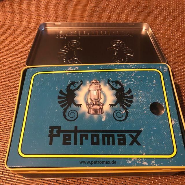 Petromax(ペトロマックス)の【日本未発売】100周年記念PetromaxHK500サービスボックス スポーツ/アウトドアのアウトドア(ライト/ランタン)の商品写真