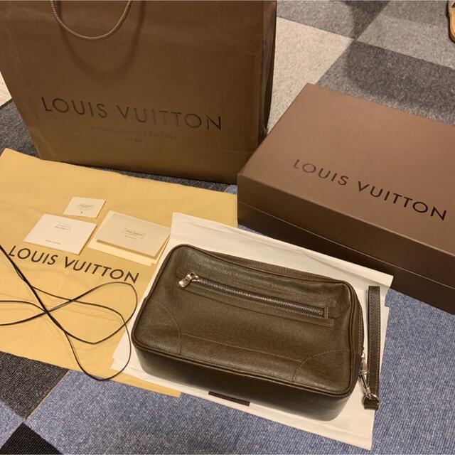 ファスナー外側ルイヴィトン  パヴェル LOUIS VUITTON