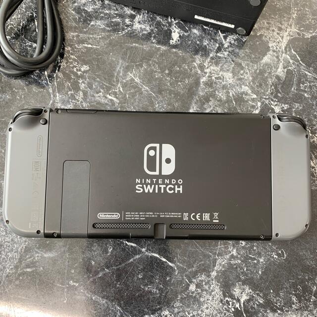 Nintendo Switch(ニンテンドースイッチ)のNintendo Switch 任天堂スイッチ グレー エンタメ/ホビーのゲームソフト/ゲーム機本体(家庭用ゲーム機本体)の商品写真