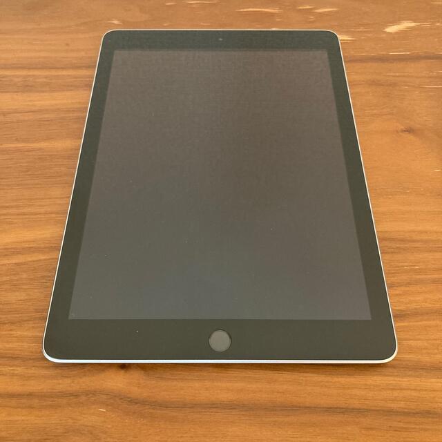 アップル iPad 第6世代 WiFi 32GB スペースグレイ　キーボード付き