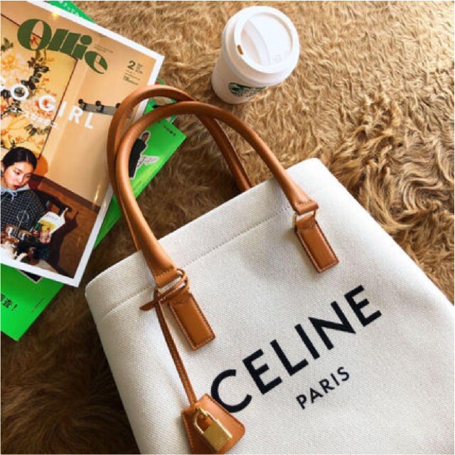 CELINE セリーヌ トートバーティカル カバ 190402DCI 02NT