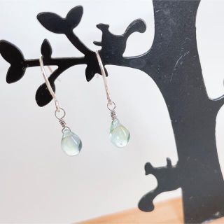 しずくピアス　アクアグリーン　チェコドロップ(ピアス)