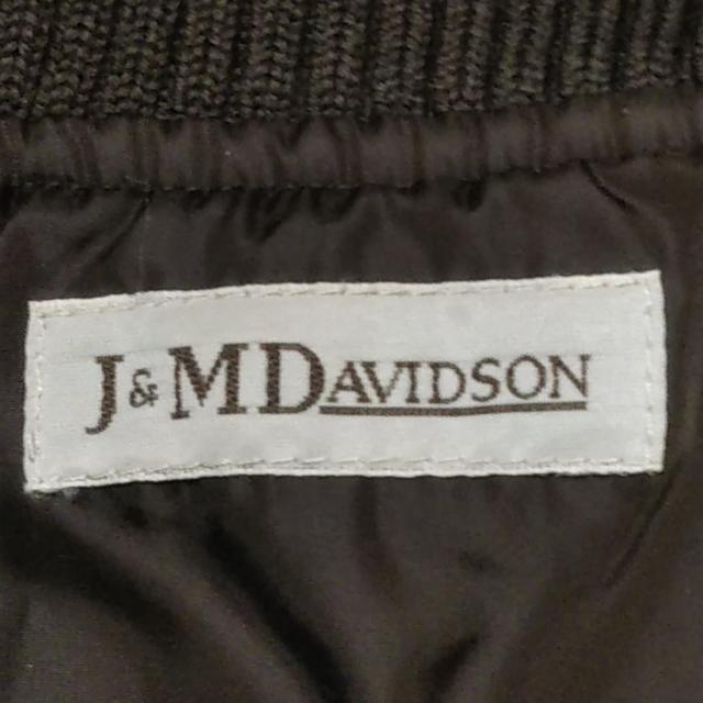 J&M DAVIDSON(ジェイアンドエムデヴィッドソン)のジェイ&エムデヴィッドソン レディース - レディースのジャケット/アウター(ダウンジャケット)の商品写真